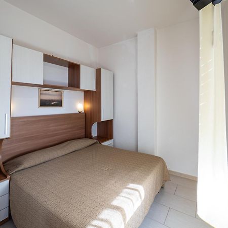 Hotel Blurelda Silvi Marina Exterior photo