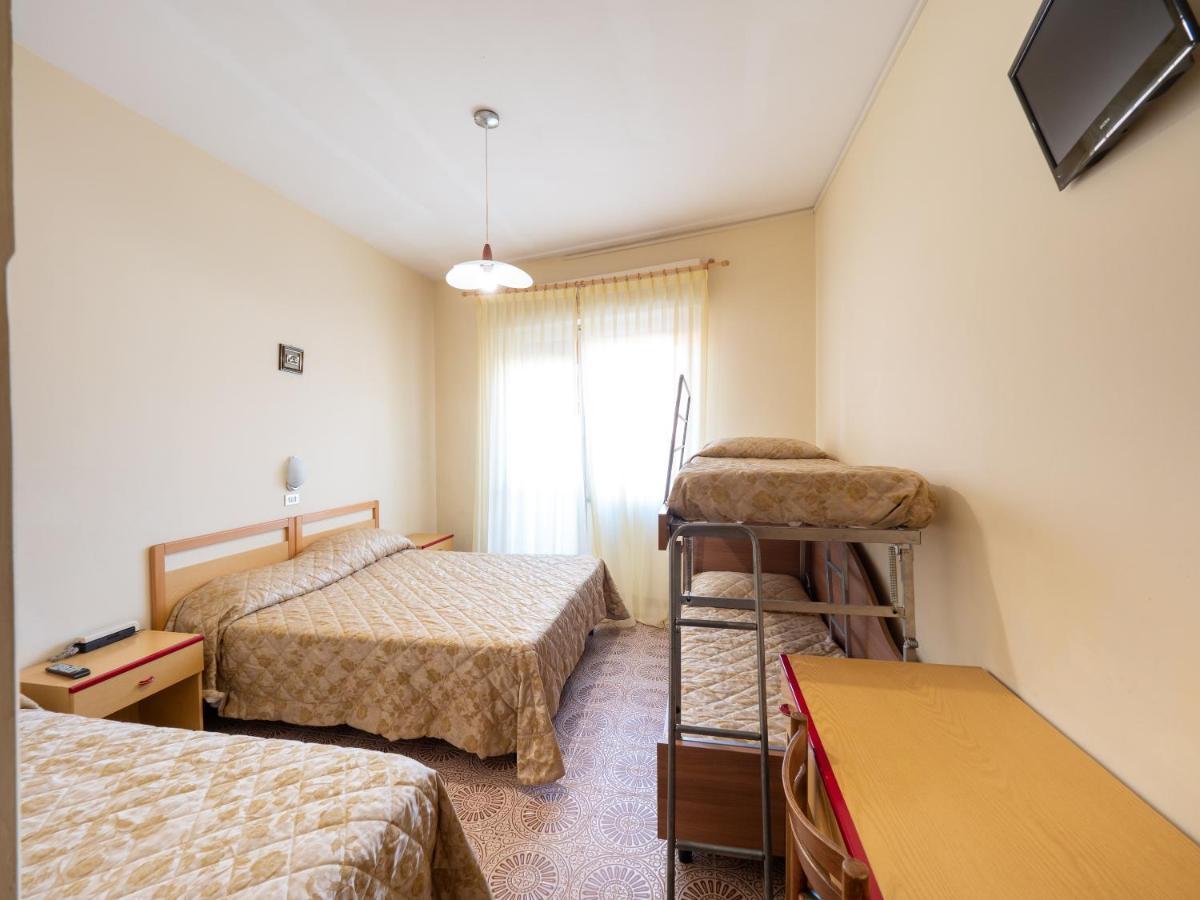 Hotel Blurelda Silvi Marina Exterior photo