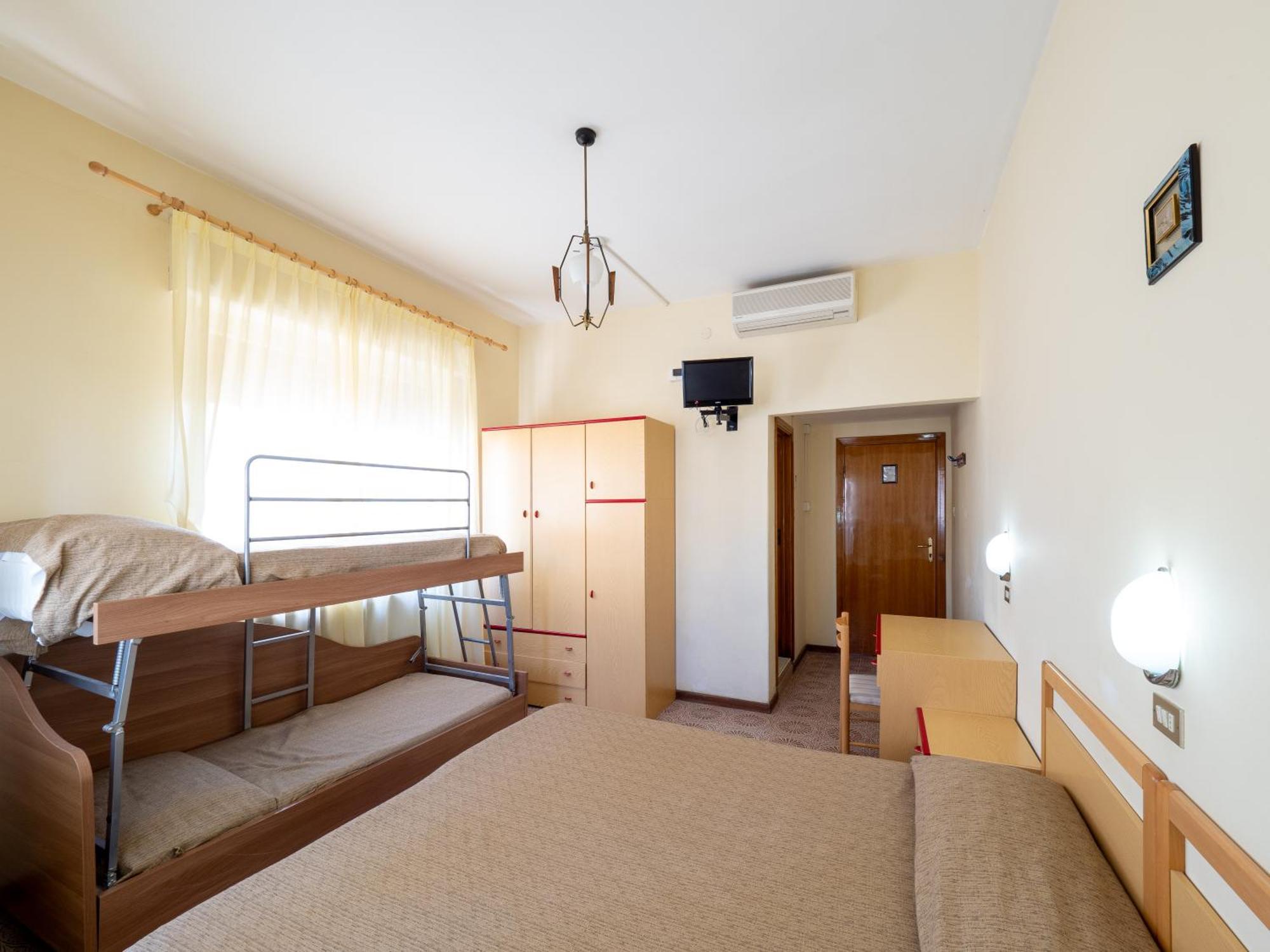 Hotel Blurelda Silvi Marina Exterior photo