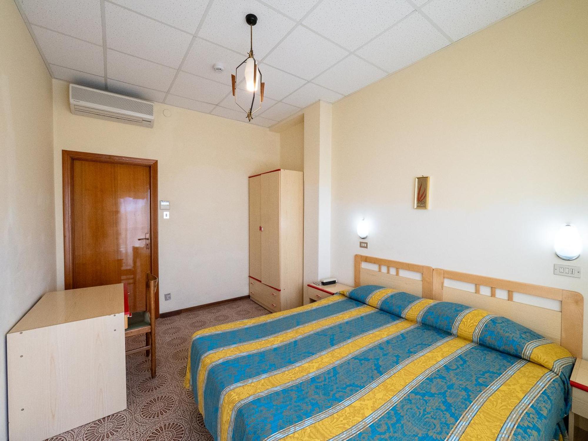 Hotel Blurelda Silvi Marina Exterior photo