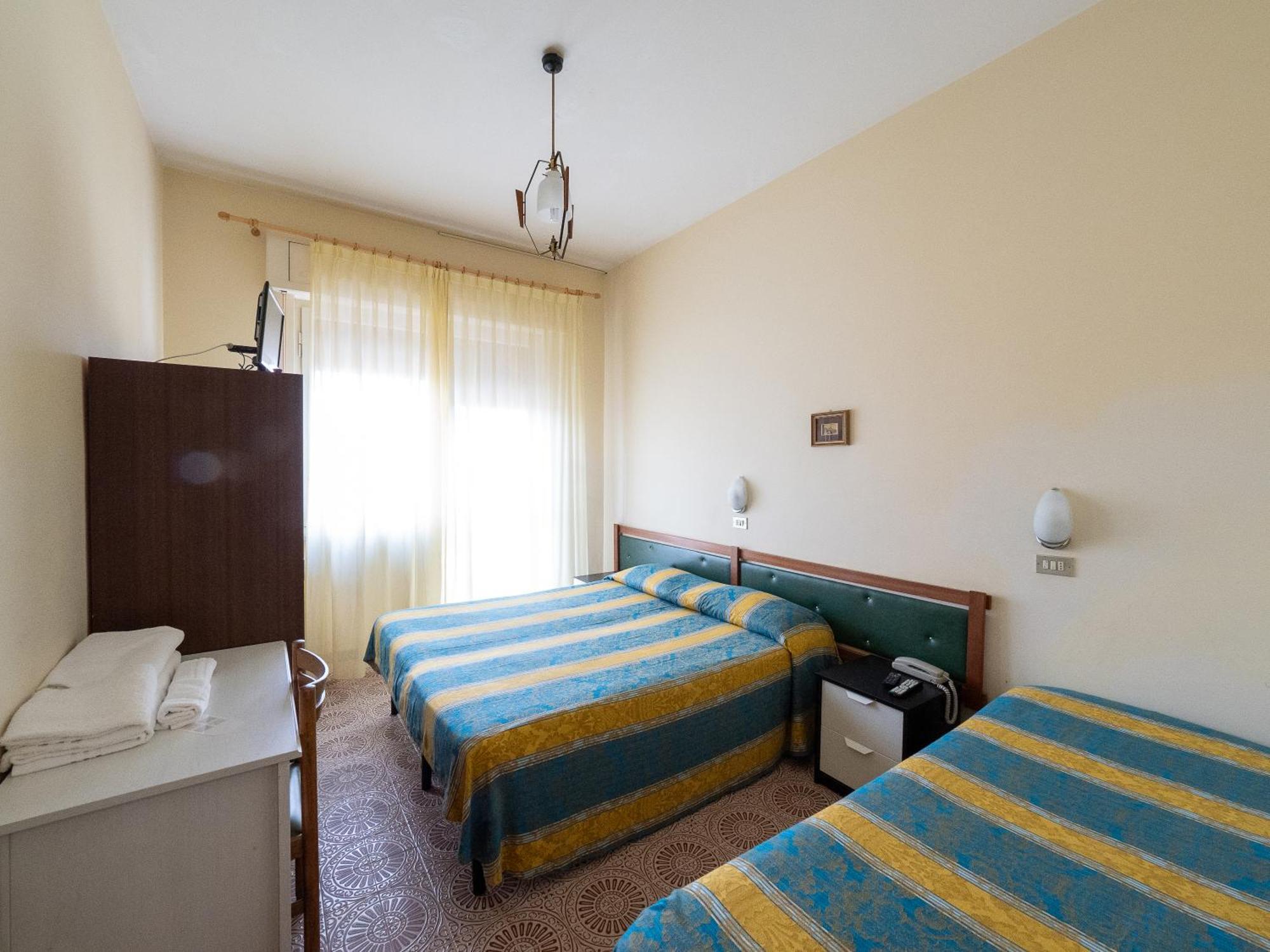 Hotel Blurelda Silvi Marina Exterior photo