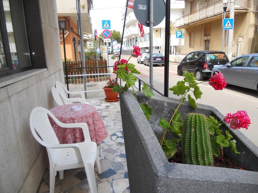 Hotel Blurelda Silvi Marina Exterior photo