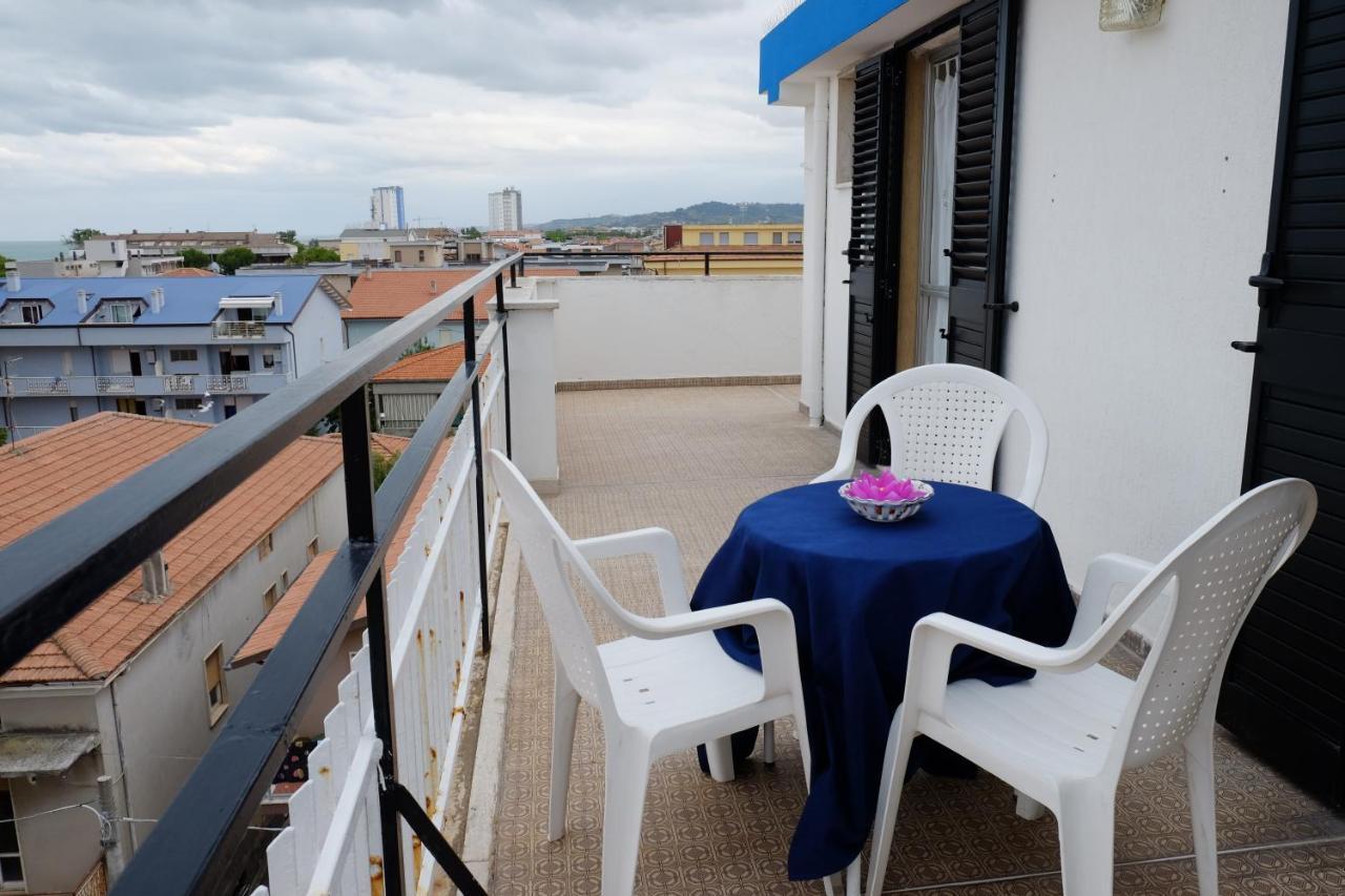 Hotel Blurelda Silvi Marina Exterior photo