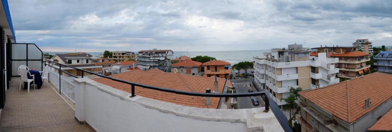 Hotel Blurelda Silvi Marina Exterior photo