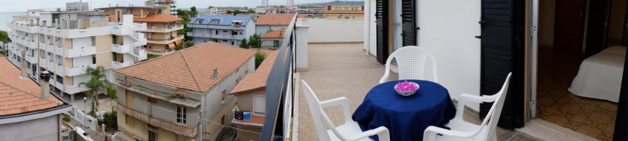 Hotel Blurelda Silvi Marina Exterior photo