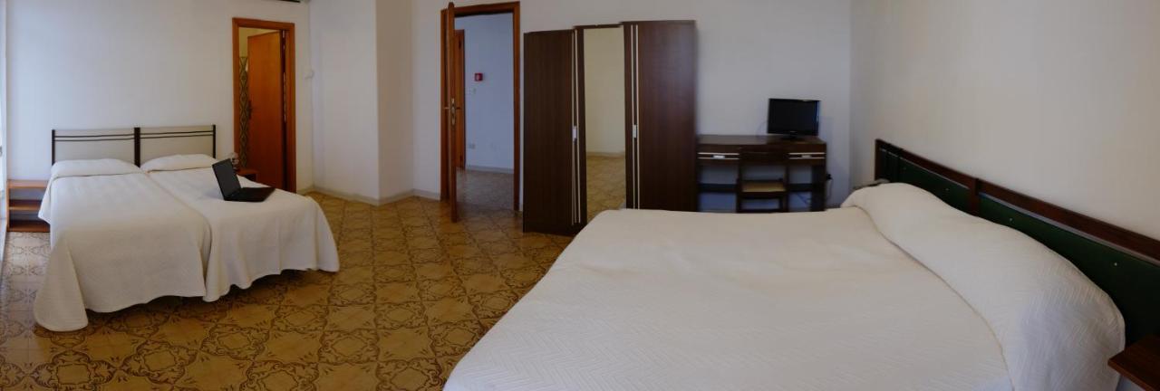 Hotel Blurelda Silvi Marina Exterior photo